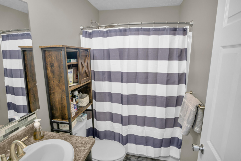 1304 Macy Lane Kearney, Nebraska 68845, 4 Bedrooms Bedrooms, ,3 BathroomsBathrooms,Residential,For Sale,1304 Macy Lane,20260093