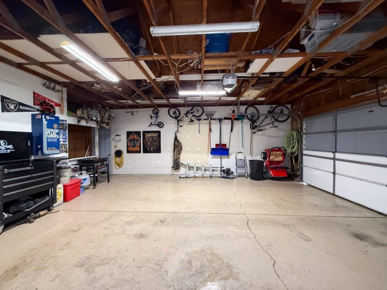 1407 Wade Street Lexington, Nebraska 68850, 3 Bedrooms Bedrooms, ,2 BathroomsBathrooms,Residential,For Sale,1407 Wade Street,20260107