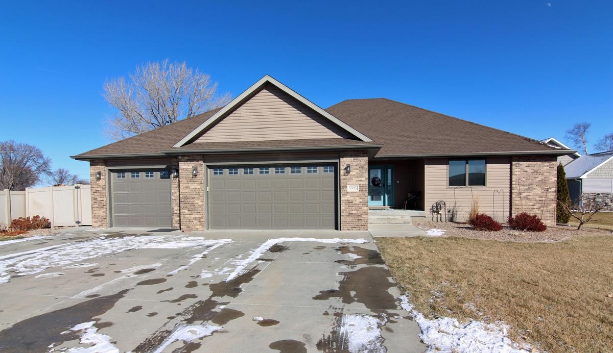 1005 15th Avenue Kearney, Nebraska 68845, 5 Bedrooms Bedrooms, ,3 BathroomsBathrooms,Residential,For Sale,1005 15th Avenue,20260106