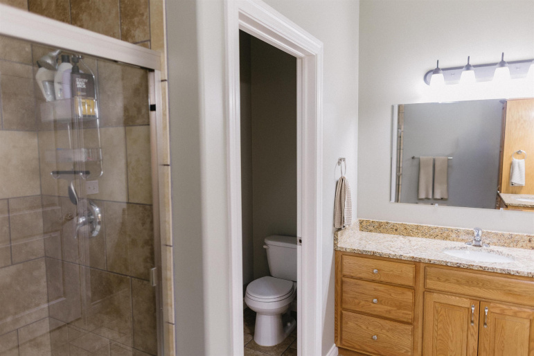 1005 W 46th Street Place Kearney, Nebraska 68845, 5 Bedrooms Bedrooms, ,3 BathroomsBathrooms,Residential,For Sale,1005 W 46th Street Place,20260109