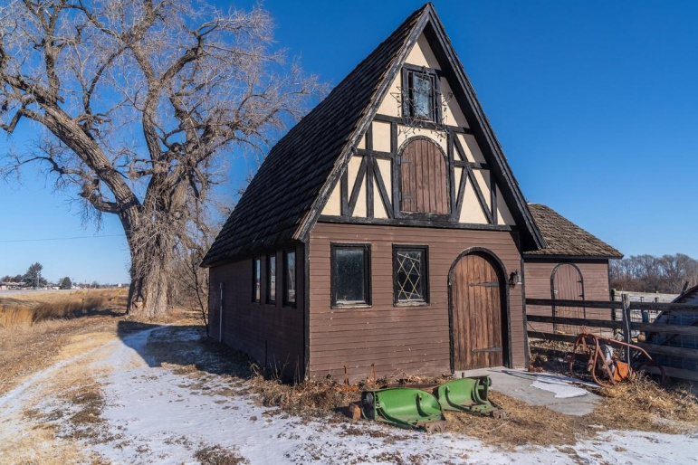 8585 2nd Avenue Kearney, Nebraska 68847, 5 Bedrooms Bedrooms, ,4 BathroomsBathrooms,Residential,For Sale,8585 2nd Avenue,20260135