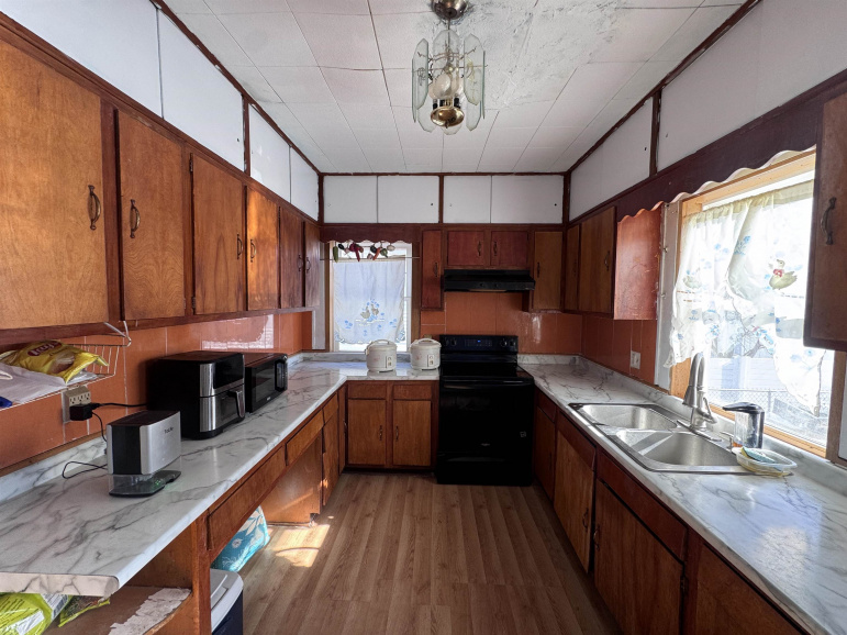 300 E 8th Street Lexington, Nebraska 68850, 4 Bedrooms Bedrooms, ,2 BathroomsBathrooms,Residential,For Sale,300 E 8th Street,20260119