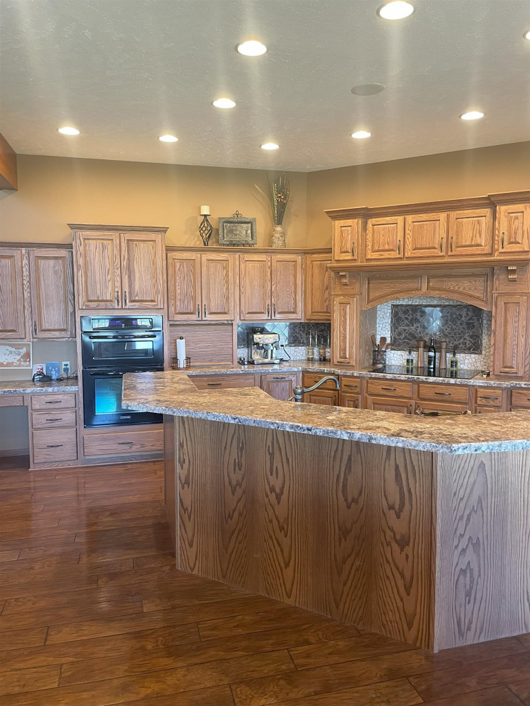 1804 Lifesong Circle Hastings, Nebraska 68901-0000, 5 Bedrooms Bedrooms, ,5 BathroomsBathrooms,Residential,For Sale,1804 Lifesong Circle,20260117