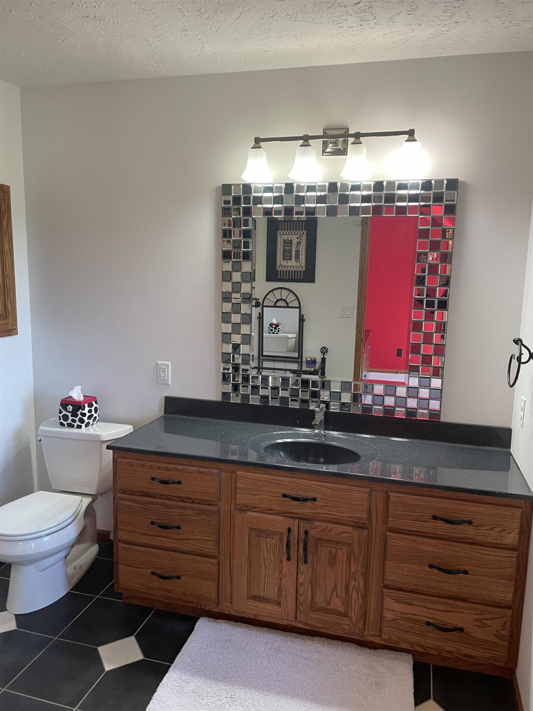 1804 Lifesong Circle Hastings, Nebraska 68901-0000, 5 Bedrooms Bedrooms, ,5 BathroomsBathrooms,Residential,For Sale,1804 Lifesong Circle,20260117