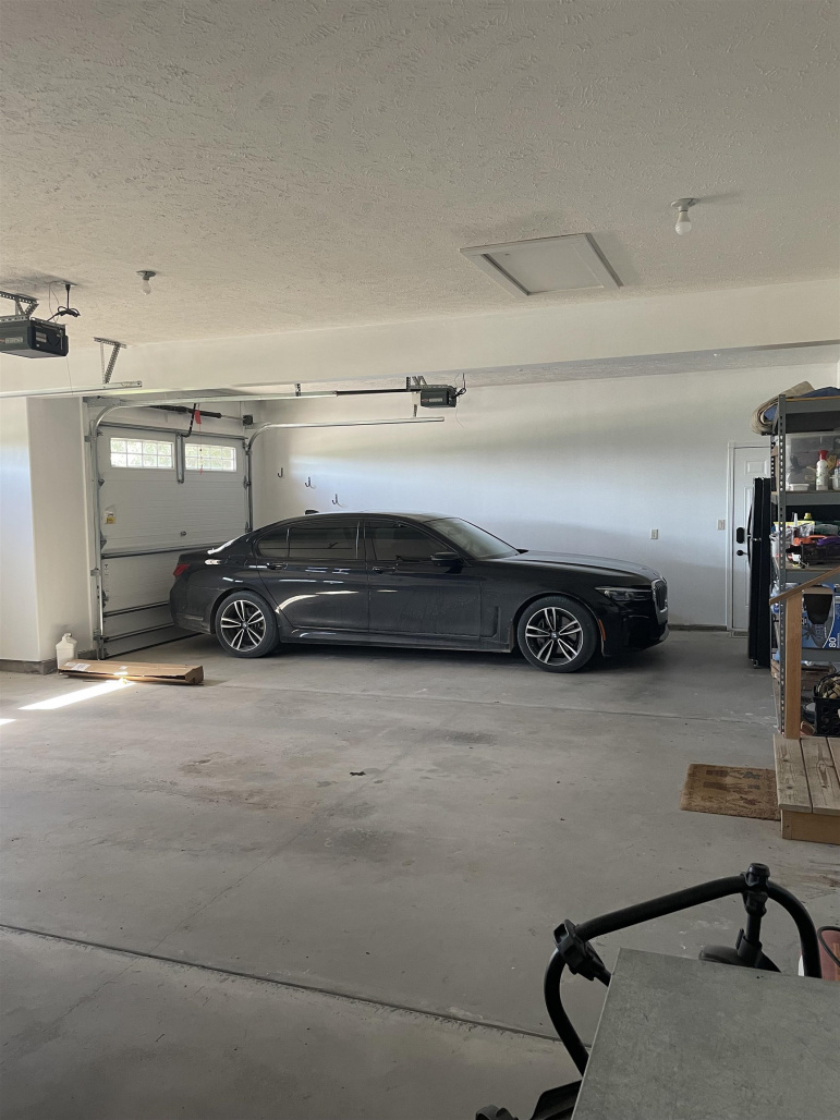 1804 Lifesong Circle Hastings, Nebraska 68901-0000, 5 Bedrooms Bedrooms, ,5 BathroomsBathrooms,Residential,For Sale,1804 Lifesong Circle,20260117