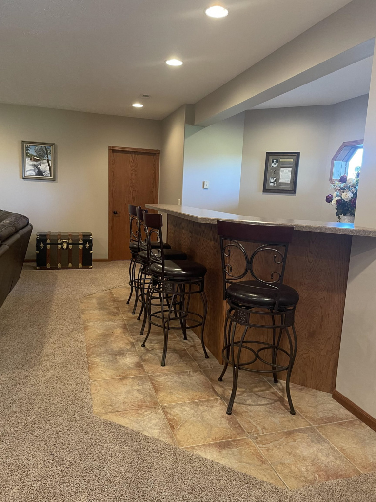 1804 Lifesong Circle Hastings, Nebraska 68901-0000, 5 Bedrooms Bedrooms, ,5 BathroomsBathrooms,Residential,For Sale,1804 Lifesong Circle,20260117