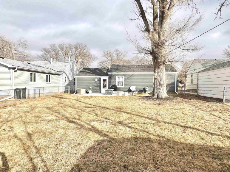 811 N Briggs Avenue Hastings, Nebraska 68901, 2 Bedrooms Bedrooms, ,1 BathroomBathrooms,Residential,For Sale,811 N Briggs Avenue,20260148