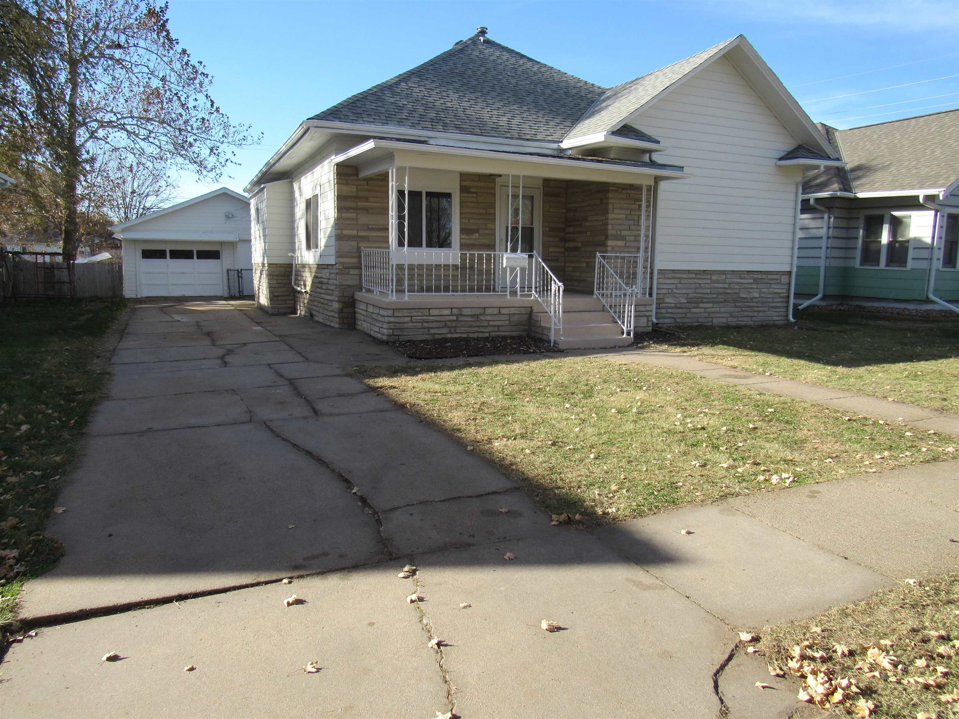 410 S Chicago Avenue Hastings, Nebraska 68901, 3 Bedrooms Bedrooms, ,1 BathroomBathrooms,Residential,For Sale,410 S Chicago Avenue,20251509