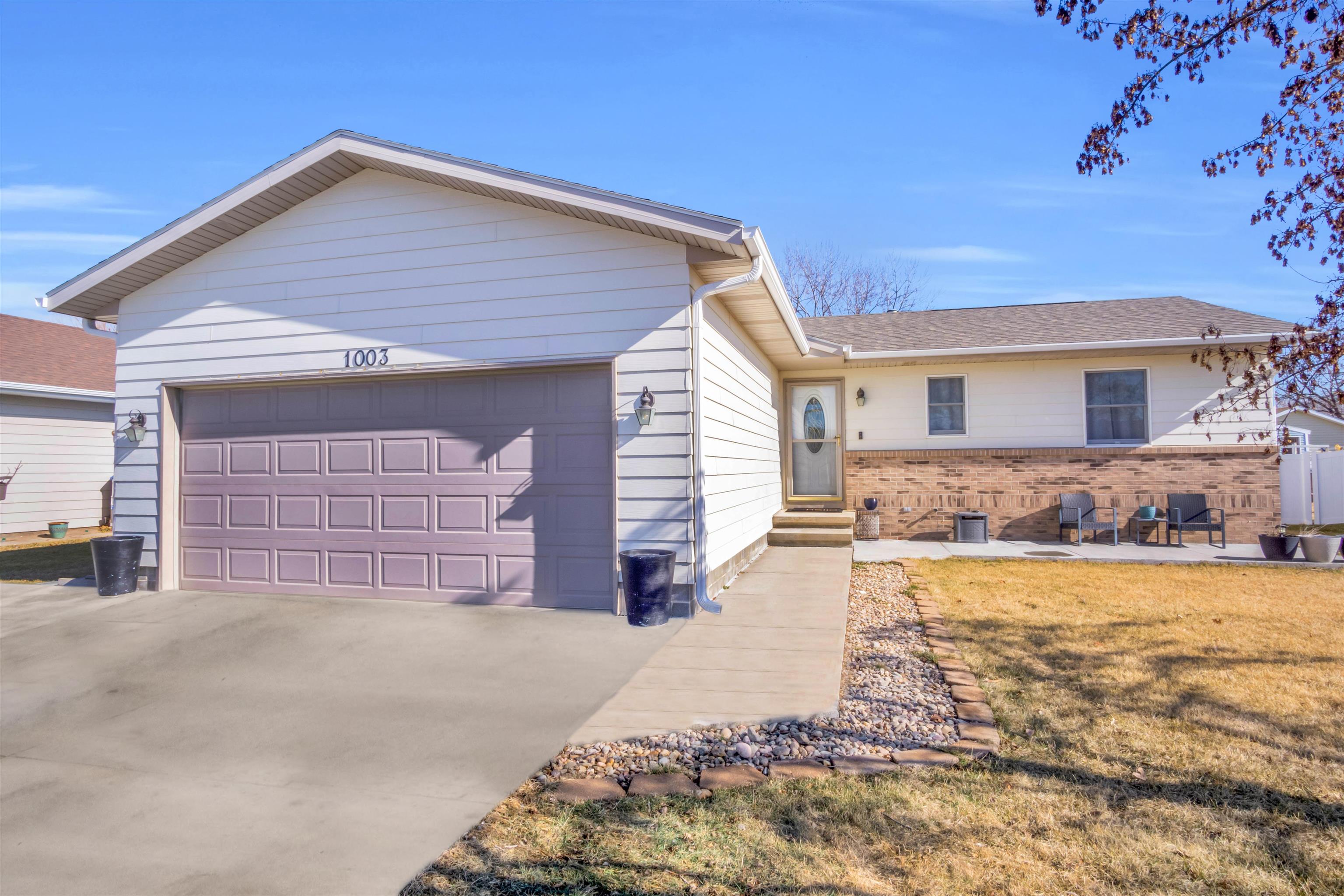 1003 11th Avenue Kearney, Nebraska 68845, 4 Bedrooms Bedrooms, ,3 BathroomsBathrooms,Residential,For Sale,1003 11th Avenue,20260151