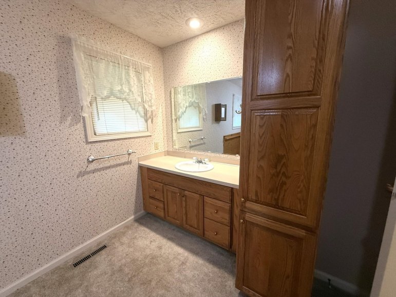 10015 17th Avenue Kearney, Nebraska 68845, 3 Bedrooms Bedrooms, ,3 BathroomsBathrooms,Residential,For Sale,10015 17th Avenue,20250990