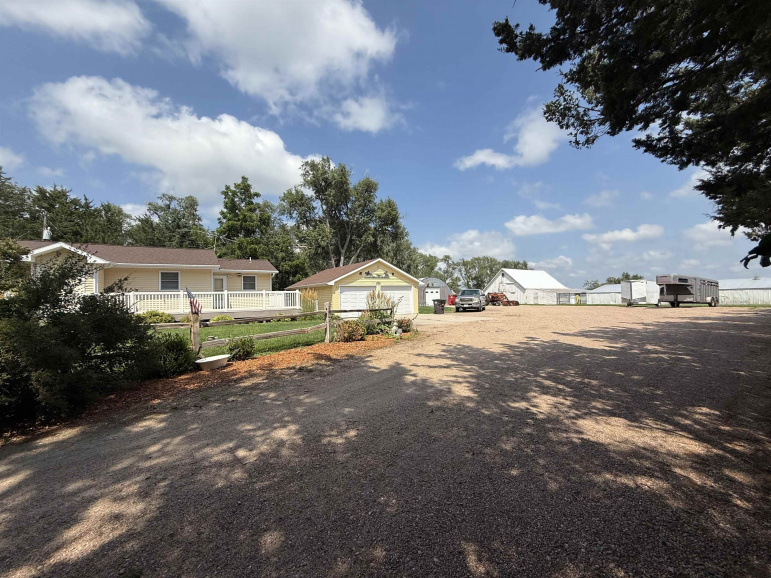 10015 17th Avenue Kearney, Nebraska 68845, 3 Bedrooms Bedrooms, ,3 BathroomsBathrooms,Residential,For Sale,10015 17th Avenue,20250990