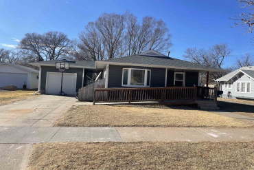 1808 Ave C Gothenburg, Nebraska 69138, 3 Bedrooms Bedrooms, ,2 BathroomsBathrooms,Residential,For Sale,1808 Ave C,20260201