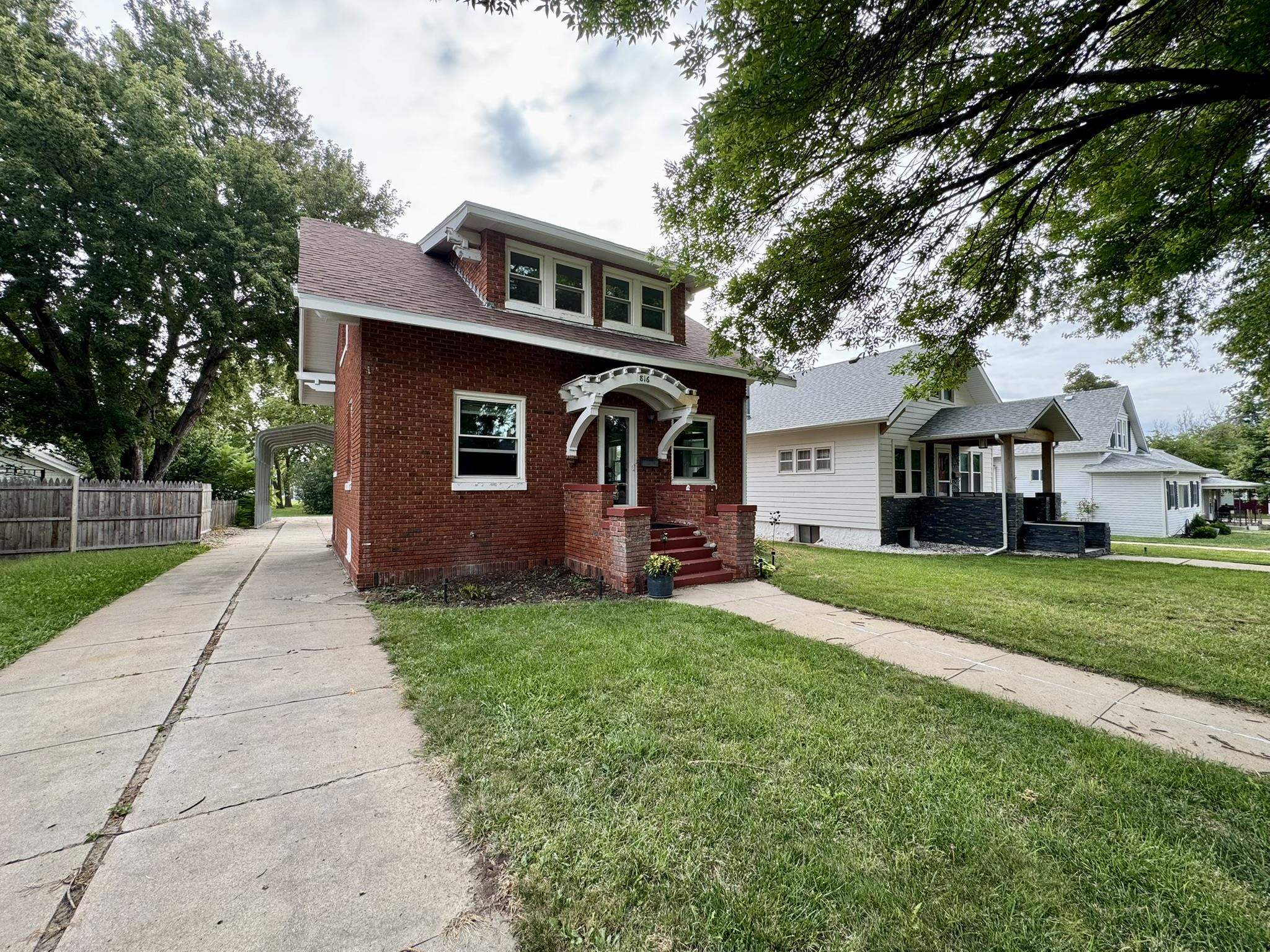 816 Garfield Street Holdrege, Nebraska 68949, 4 Bedrooms Bedrooms, ,2 BathroomsBathrooms,Residential,For Sale,816 Garfield Street,20251116