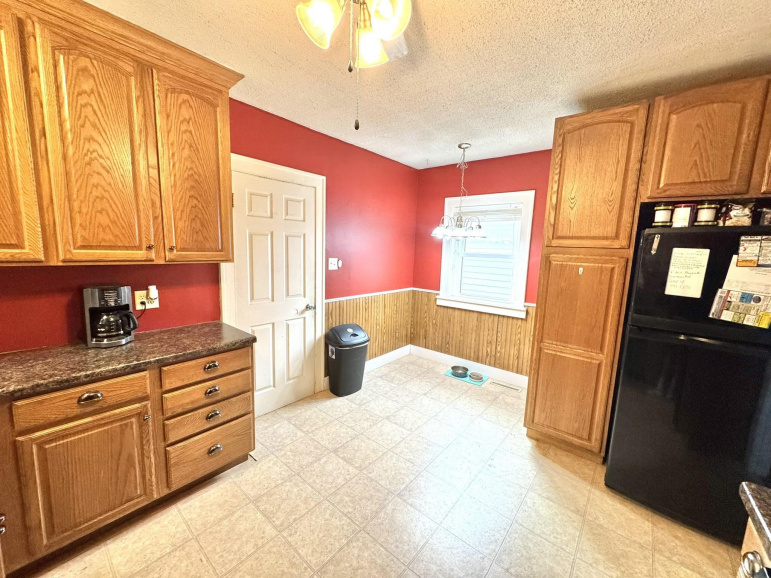 816 Garfield Street Holdrege, Nebraska 68949, 4 Bedrooms Bedrooms, ,2 BathroomsBathrooms,Residential,For Sale,816 Garfield Street,20251116