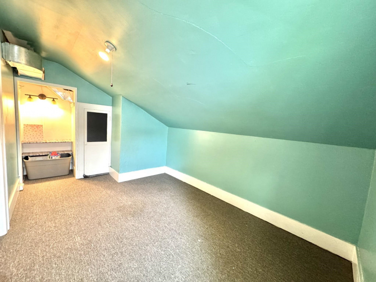 816 Garfield Street Holdrege, Nebraska 68949, 4 Bedrooms Bedrooms, ,2 BathroomsBathrooms,Residential,For Sale,816 Garfield Street,20251116