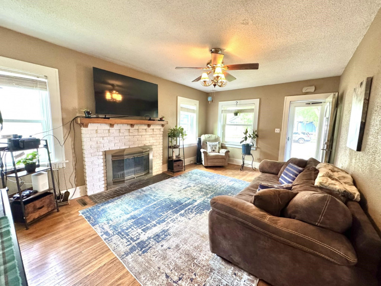 816 Garfield Street Holdrege, Nebraska 68949, 4 Bedrooms Bedrooms, ,2 BathroomsBathrooms,Residential,For Sale,816 Garfield Street,20251116