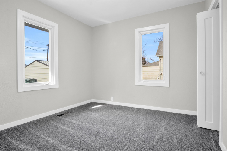 409 Silver Street Oxford, Nebraska 68967, 5 Bedrooms Bedrooms, ,2 BathroomsBathrooms,Residential,For Sale,409 Silver Street,20260206