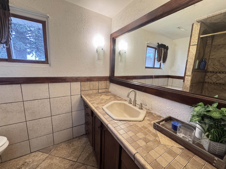 73803 Highway 183 Holdrege, Nebraska 68949, 6 Bedrooms Bedrooms, ,2 BathroomsBathrooms,Residential,For Sale,73803 Highway 183,20251467