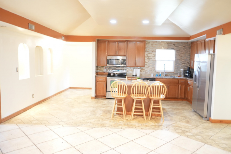 73803 Highway 183 Holdrege, Nebraska 68949, 6 Bedrooms Bedrooms, ,2 BathroomsBathrooms,Residential,For Sale,73803 Highway 183,20251467