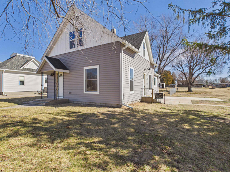 310 16th Avenue Franklin, Nebraska 68939, 3 Bedrooms Bedrooms, ,1 BathroomBathrooms,Residential,For Sale,310 16th Avenue,20251605