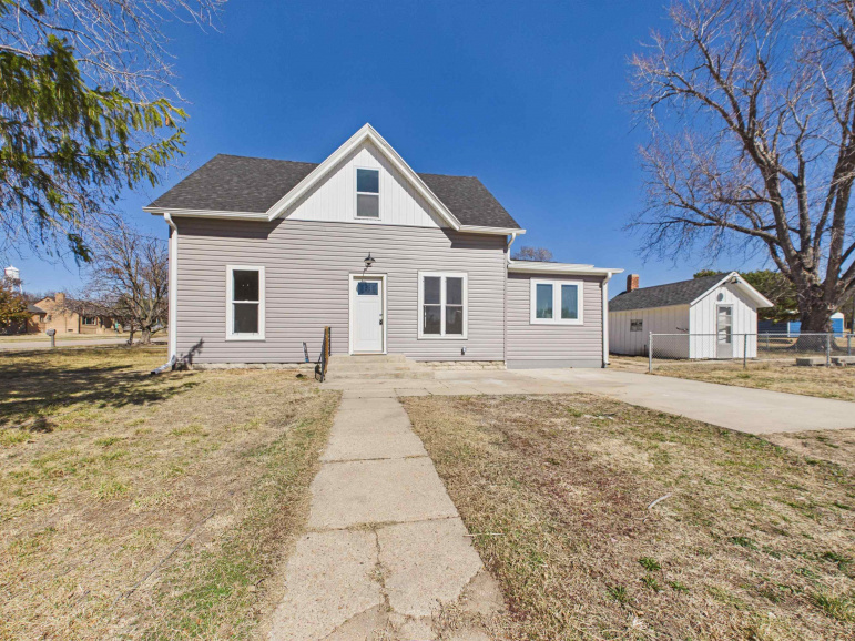 310 16th Avenue Franklin, Nebraska 68939, 3 Bedrooms Bedrooms, ,1 BathroomBathrooms,Residential,For Sale,310 16th Avenue,20251605