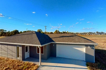 1001 E 4th Street Lexington, Nebraska 68850, 3 Bedrooms Bedrooms, ,2 BathroomsBathrooms,Residential,For Sale,1001 E 4th Street,20260245