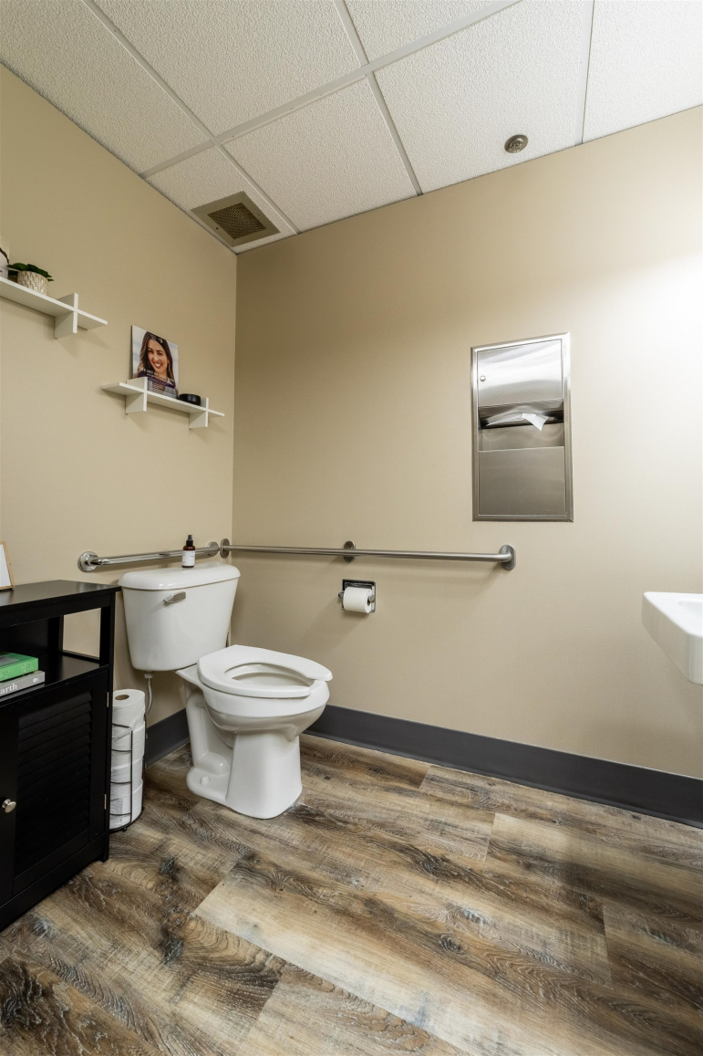 2115 N Kansas Avenue Suite 102 Hastings, Nebraska 68901, ,Commercial/industrial,For Sale,2115 N Kansas Avenue Suite 102,20260240