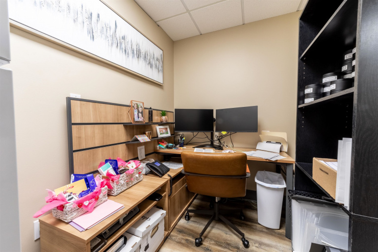 2115 N Kansas Avenue Suite 102 Hastings, Nebraska 68901, ,Commercial/industrial,For Sale,2115 N Kansas Avenue Suite 102,20260240