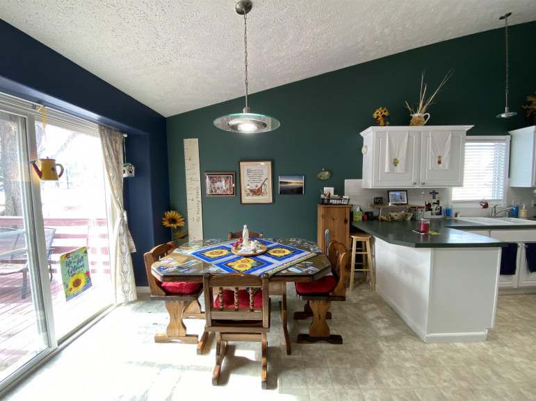 5609 N Avenue Kearney, Nebraska 68847, 3 Bedrooms Bedrooms, ,3 BathroomsBathrooms,Residential,For Sale,5609 N Avenue,20260244