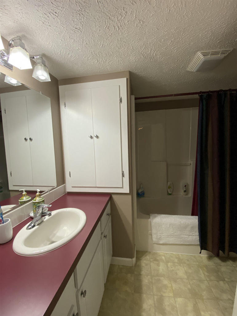 5609 N Avenue Kearney, Nebraska 68847, 3 Bedrooms Bedrooms, ,3 BathroomsBathrooms,Residential,For Sale,5609 N Avenue,20260244