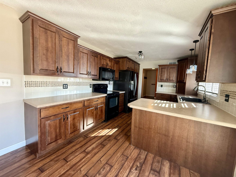 1741 Highland Drive Hastings, Nebraska 68901, 4 Bedrooms Bedrooms, ,4 BathroomsBathrooms,Residential,For Sale,1741 Highland Drive,20260241