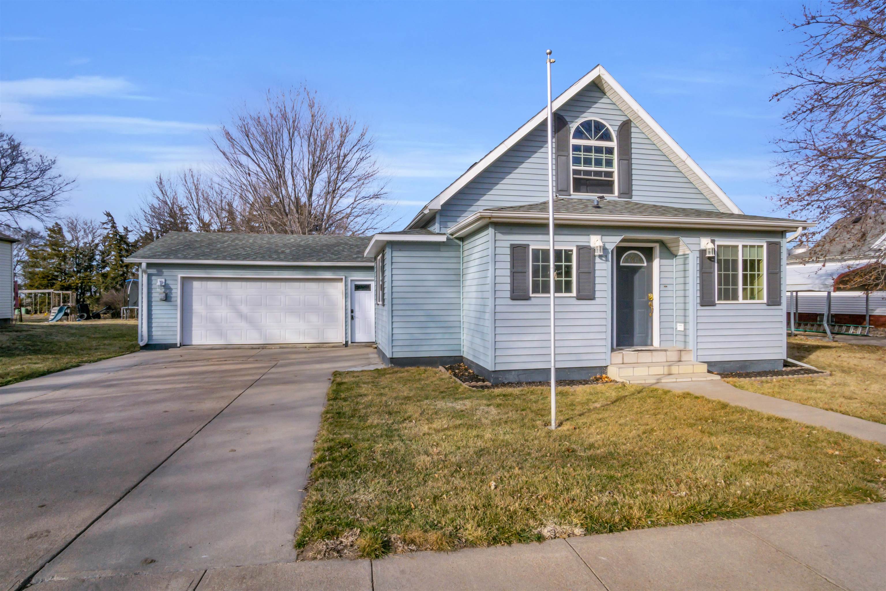629 Hubbard ST Hildreth, Nebraska 68947, 3 Bedrooms Bedrooms, ,2 BathroomsBathrooms,Residential,For Sale,629 Hubbard ST,20260249
