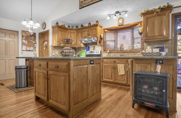 4611 N Regency Kearney, Nebraska 68847, 4 Bedrooms Bedrooms, ,3 BathroomsBathrooms,Residential,For Sale,4611 N Regency,20260246