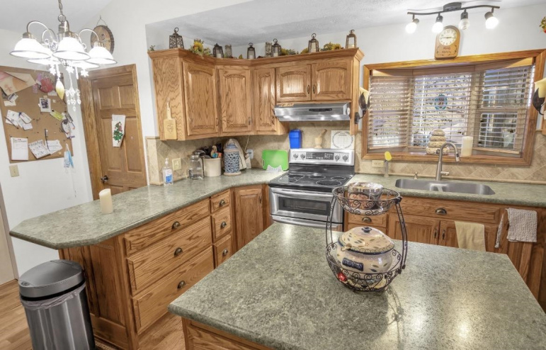 4611 N Regency Kearney, Nebraska 68847, 4 Bedrooms Bedrooms, ,3 BathroomsBathrooms,Residential,For Sale,4611 N Regency,20260246