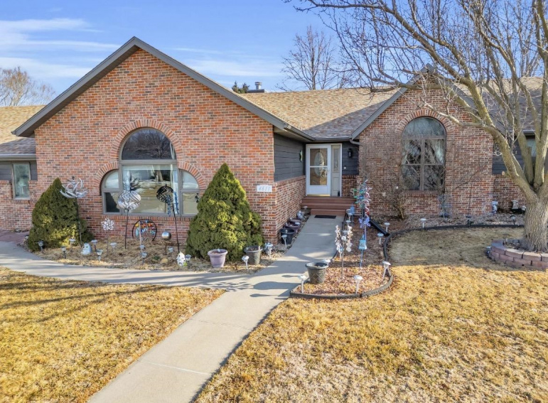 4611 N Regency Kearney, Nebraska 68847, 4 Bedrooms Bedrooms, ,3 BathroomsBathrooms,Residential,For Sale,4611 N Regency,20260246