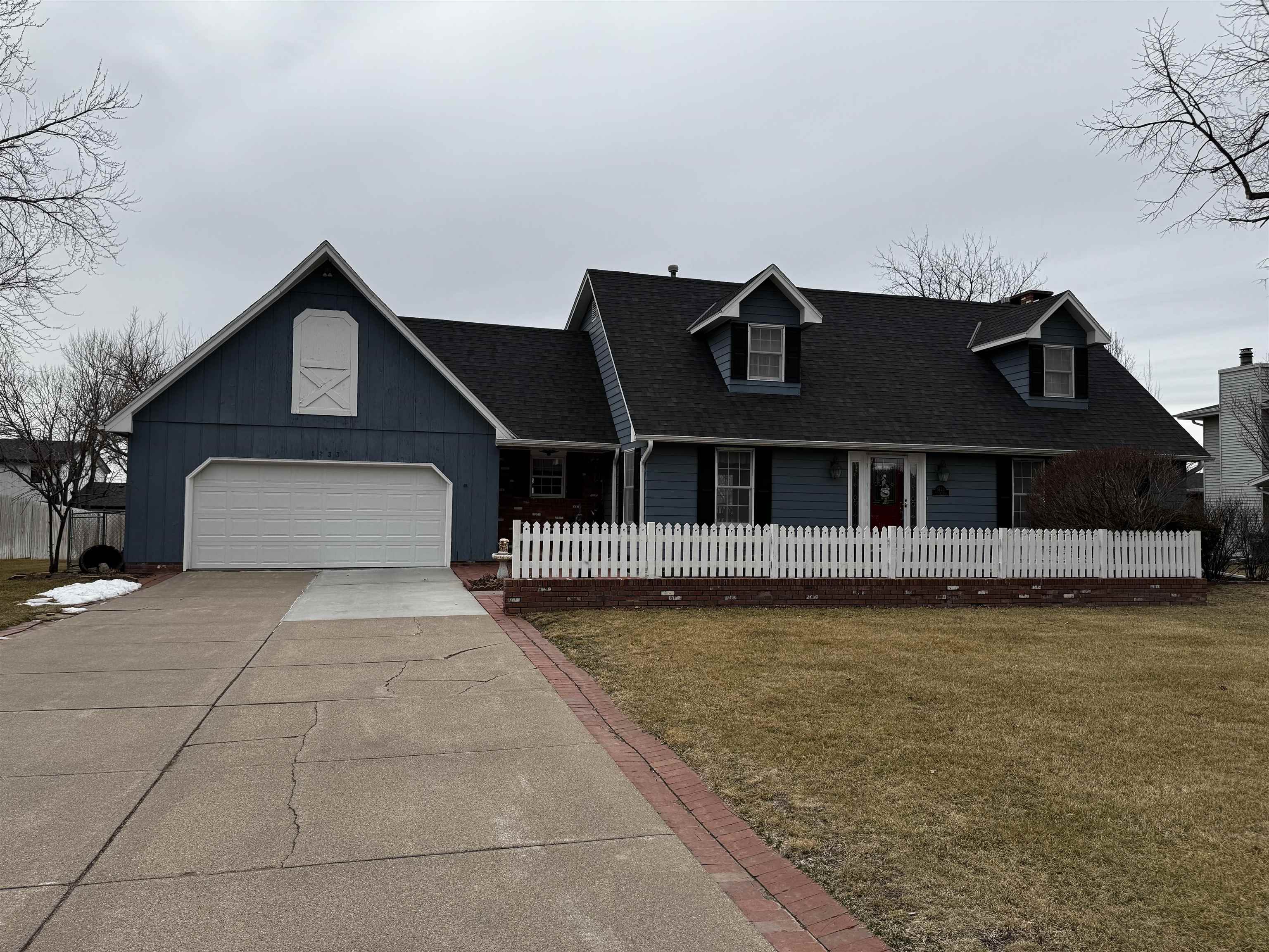 1233 Heritage Drive Hastings, Nebraska 68901, 3 Bedrooms Bedrooms, ,4 BathroomsBathrooms,Residential,For Sale,1233 Heritage Drive,20260258