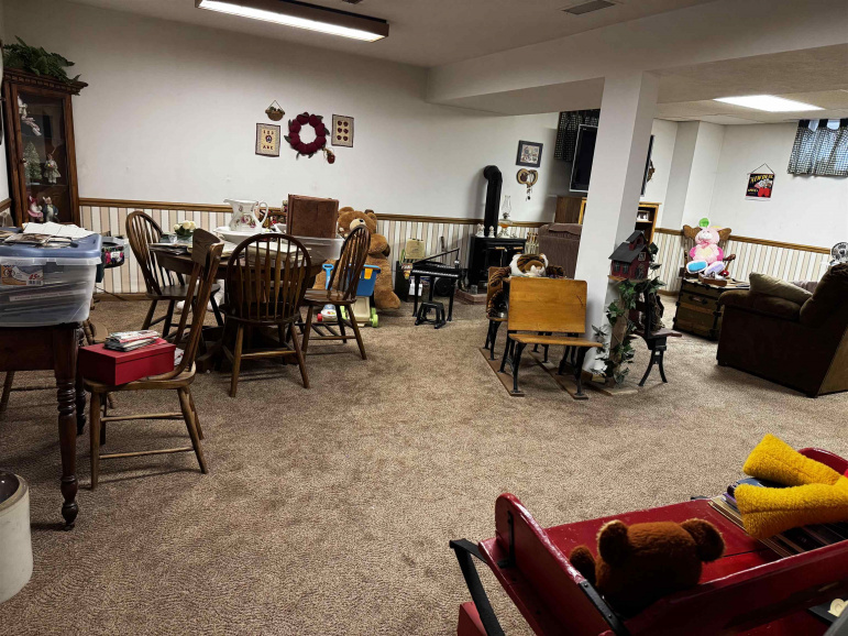 1233 Heritage Drive Hastings, Nebraska 68901, 3 Bedrooms Bedrooms, ,4 BathroomsBathrooms,Residential,For Sale,1233 Heritage Drive,20260258