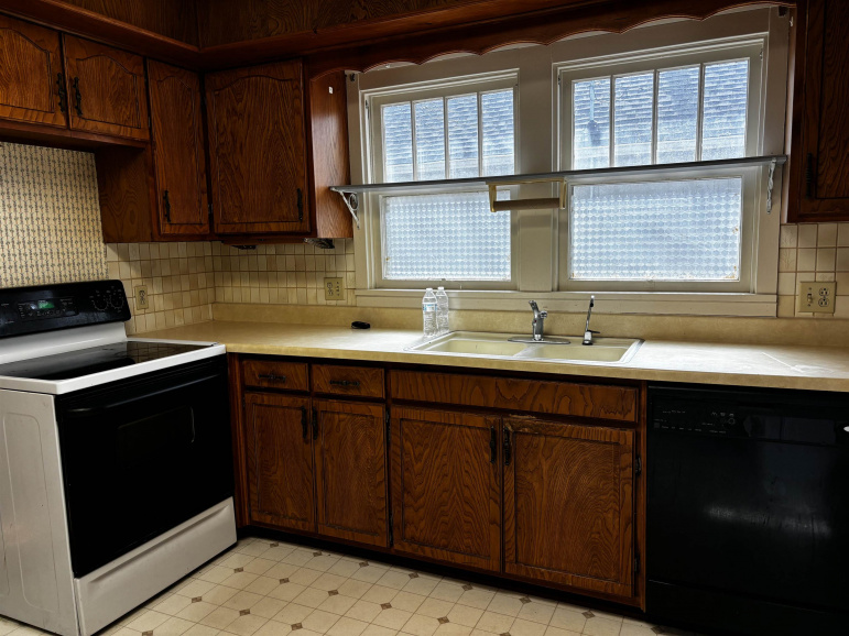 715 N Webster Avenue Hastings, Nebraska 68901, 2 Bedrooms Bedrooms, ,1 BathroomBathrooms,Residential,For Sale,715 N Webster Avenue,20260255