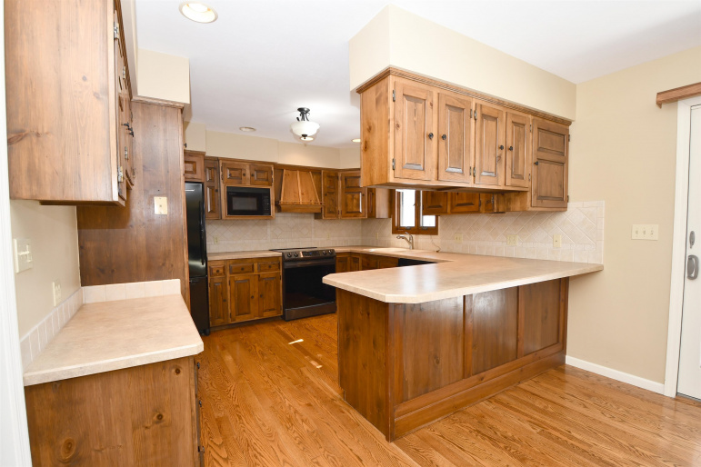 3202 20th Avenue Kearney, Nebraska 68845, 5 Bedrooms Bedrooms, ,5 BathroomsBathrooms,Residential,For Sale,3202 20th Avenue,20260253