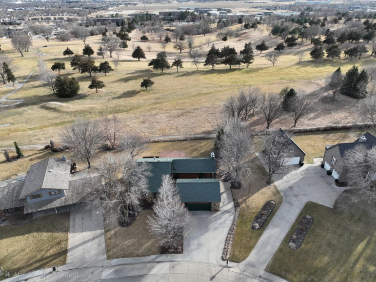3202 20th Avenue Kearney, Nebraska 68845, 5 Bedrooms Bedrooms, ,5 BathroomsBathrooms,Residential,For Sale,3202 20th Avenue,20260253