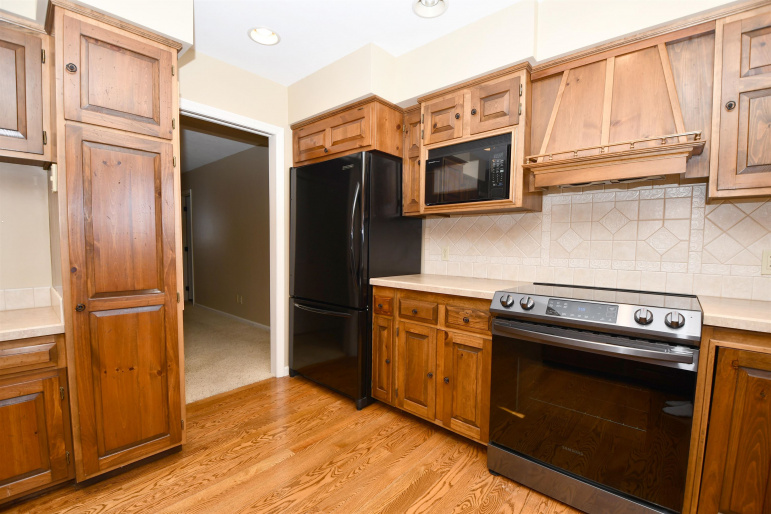 3202 20th Avenue Kearney, Nebraska 68845, 5 Bedrooms Bedrooms, ,5 BathroomsBathrooms,Residential,For Sale,3202 20th Avenue,20260253