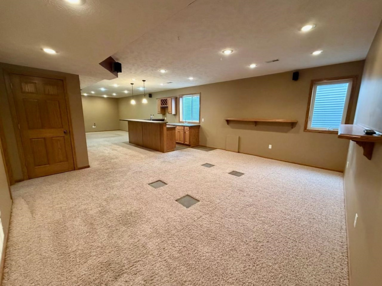 1245 W 102nd Street Place Kearney, Nebraska 68845-1502, 5 Bedrooms Bedrooms, ,3 BathroomsBathrooms,Residential,For Sale,1245 W 102nd Street Place,20260271