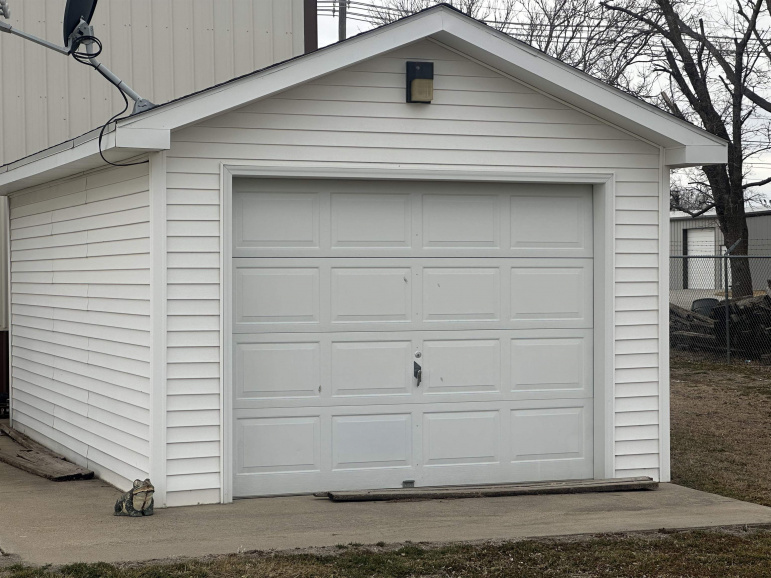 100 N Laird Avenue Hastings, Nebraska 68901, ,Commercial/industrial,For Sale,100 N Laird Avenue,20260268