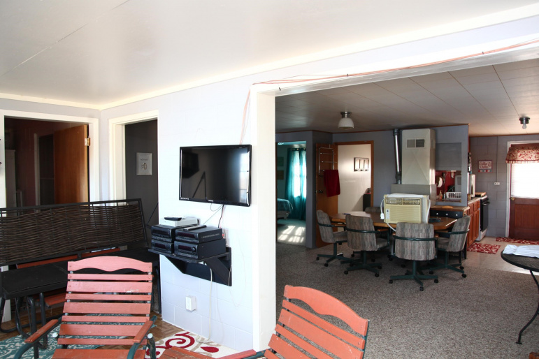 4 W Plum Creek Canyon Uebele Johnson Lake, Nebraska 68937, 3 Bedrooms Bedrooms, ,1 BathroomBathrooms,Residential,For Sale,4 W Plum Creek Canyon Uebele,20260270