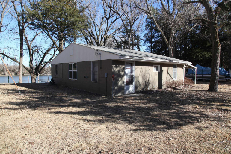 4 W Plum Creek Canyon Uebele Johnson Lake, Nebraska 68937, 3 Bedrooms Bedrooms, ,1 BathroomBathrooms,Residential,For Sale,4 W Plum Creek Canyon Uebele,20260270