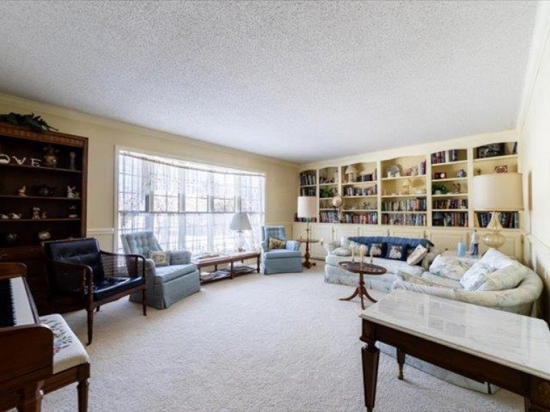 401 Lochland Road Hastings, Nebraska 68901, 5 Bedrooms Bedrooms, ,5 BathroomsBathrooms,Residential,For Sale,401 Lochland Road,20260273