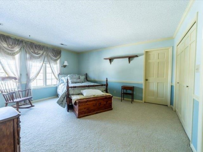 401 Lochland Road Hastings, Nebraska 68901, 5 Bedrooms Bedrooms, ,5 BathroomsBathrooms,Residential,For Sale,401 Lochland Road,20260273