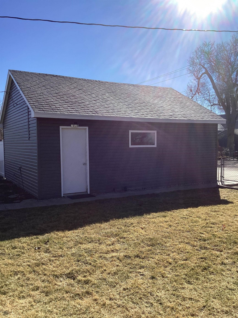 709 W 14th Street Cozad, Nebraska 69130, 3 Bedrooms Bedrooms, ,2 BathroomsBathrooms,Residential,For Sale,709 W 14th Street,20260280