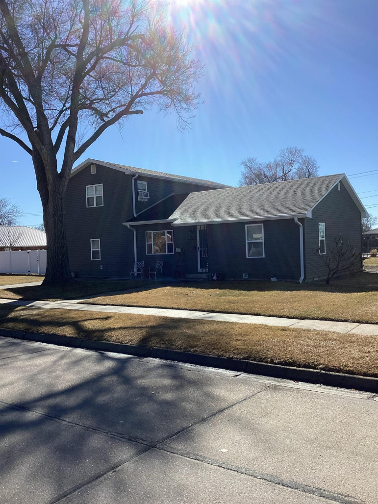 709 W 14th Street Cozad, Nebraska 69130, 3 Bedrooms Bedrooms, ,2 BathroomsBathrooms,Residential,For Sale,709 W 14th Street,20260280