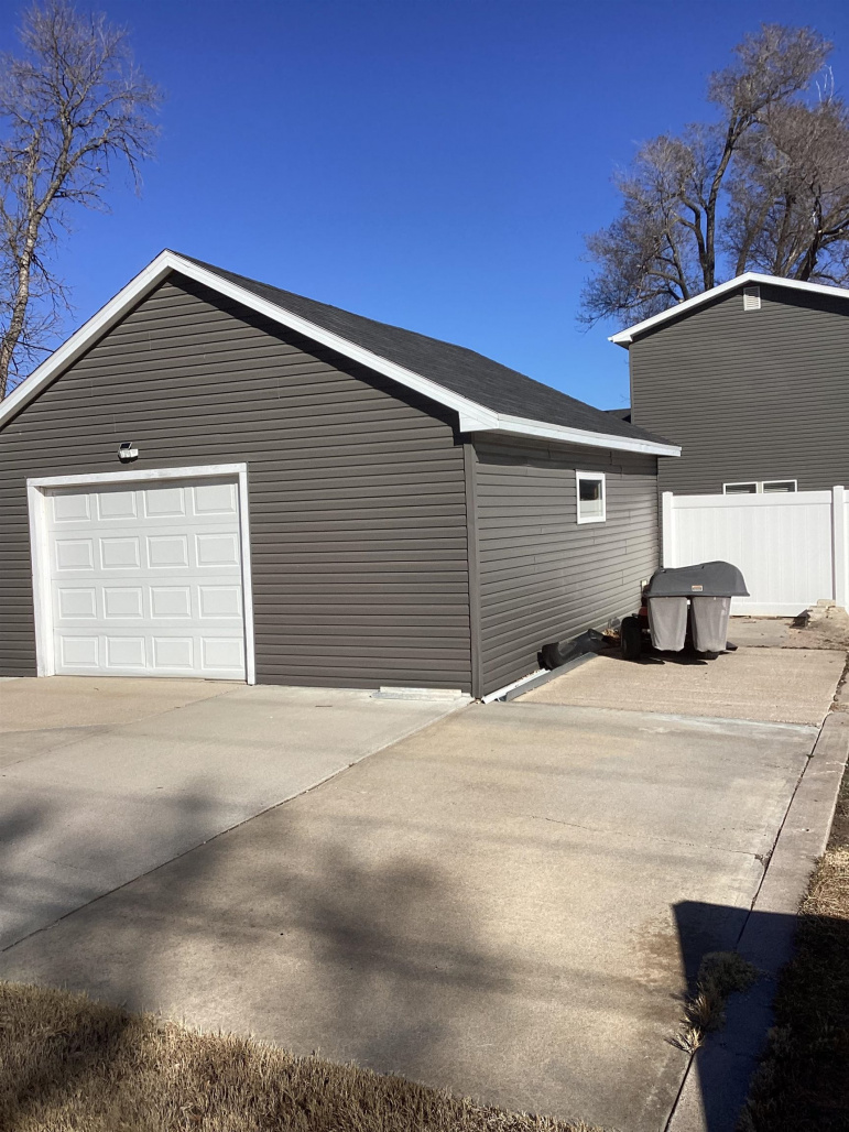 709 W 14th Street Cozad, Nebraska 69130, 3 Bedrooms Bedrooms, ,2 BathroomsBathrooms,Residential,For Sale,709 W 14th Street,20260280